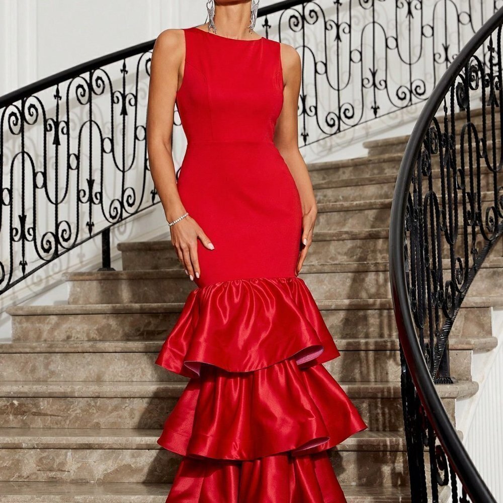 Red Preppy Womens Evening Dress With Tiered Hem And Patchwork Fabric - Picture 3 of 5